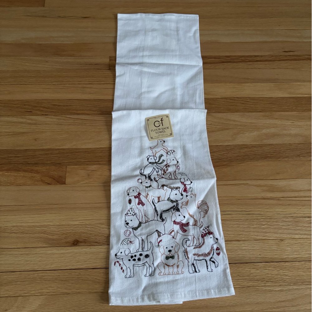 NWT C&F Flour Sack Dog Christmas Towel - Picture 3 of 4